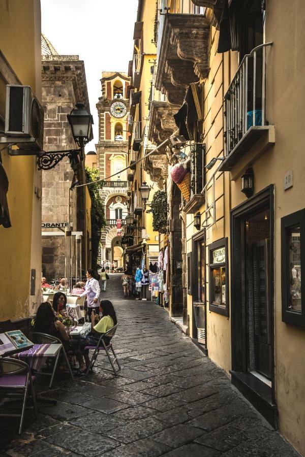 Holiday Sorrento Center Bagian luar foto